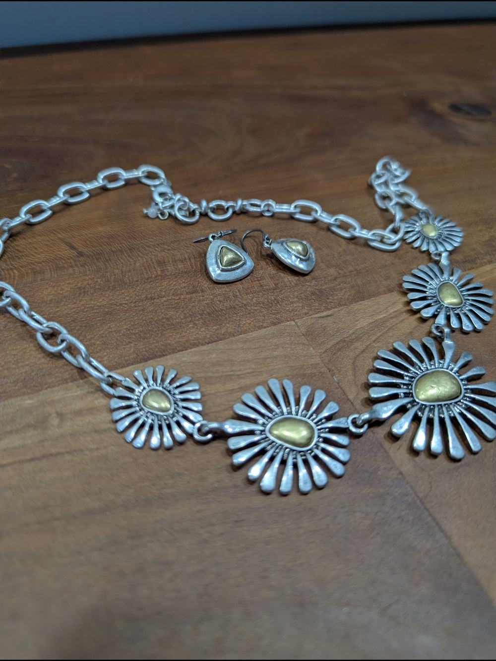 Lucky Brand Silver & Gold Daisy Statement Necklace and Earring Set - Picture 2 of 3